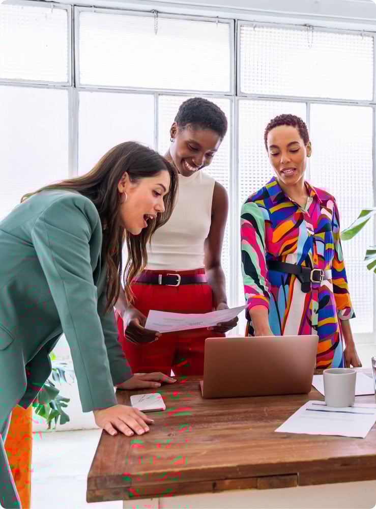 group-of-businesswomen-meeting-in-the-office-2023-12-20-19-55-26-utc2